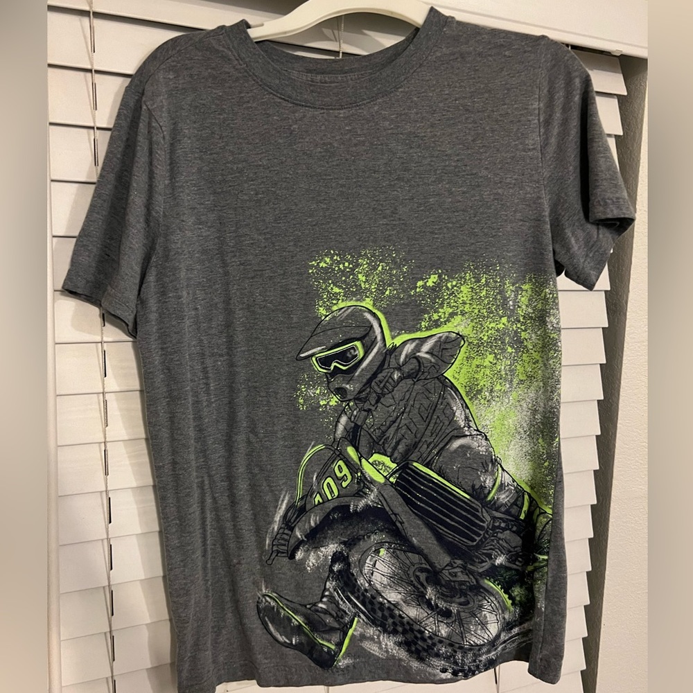 L Cat & Jack graphic t-shirt